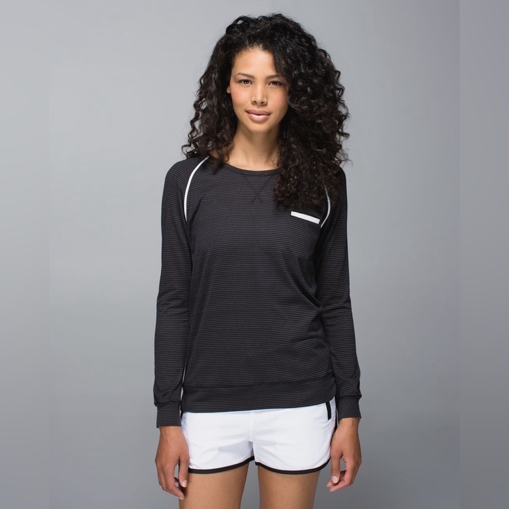 Lululemon Weightless Crew size 6